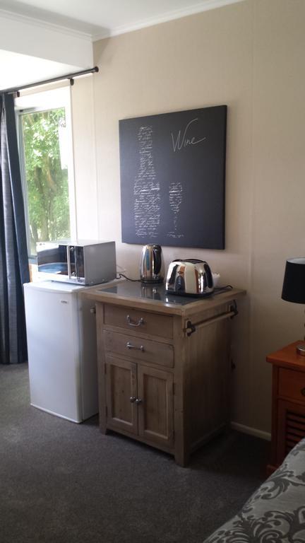 A1 Troutfishing At Tirau Villa Room photo